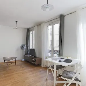 Apartment Eiffel Tower Royal, Paris