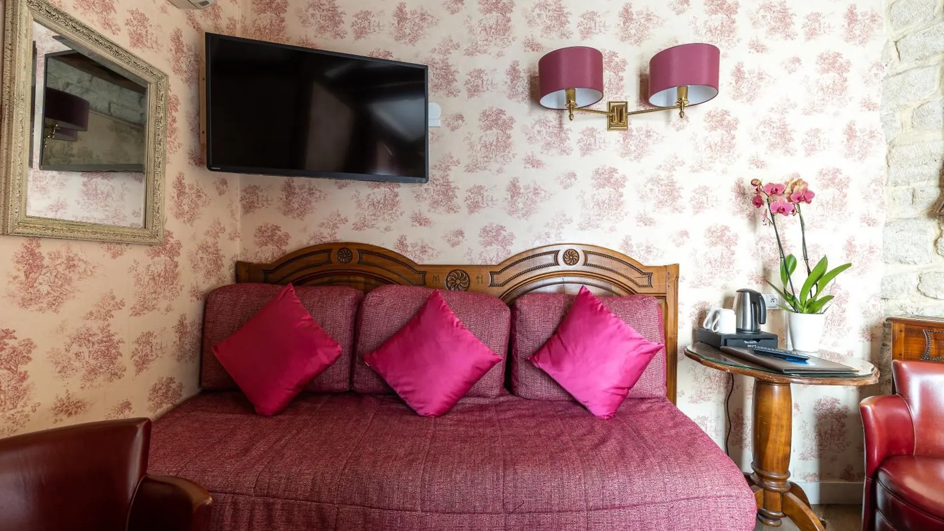 ***  Hotel Minerve Paris France