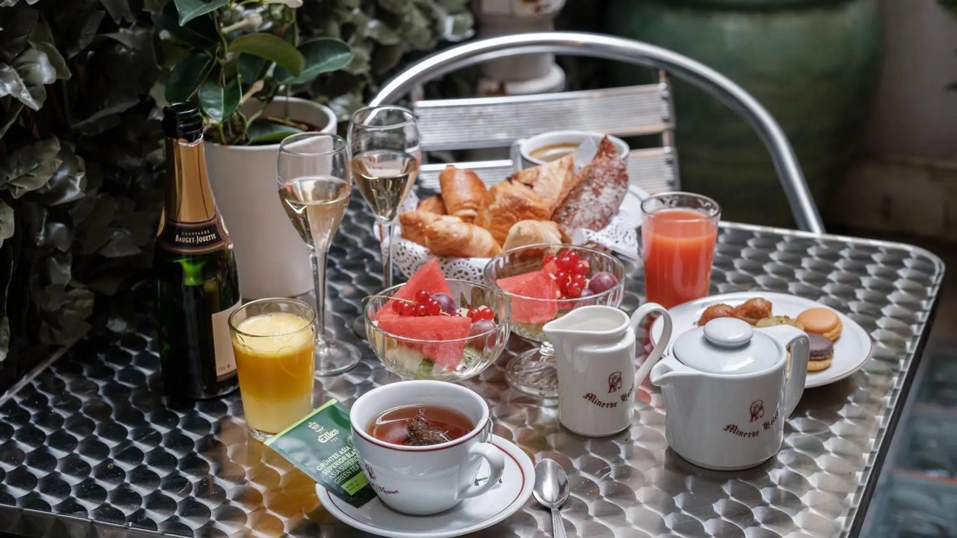 Hotel Minerve Paris France